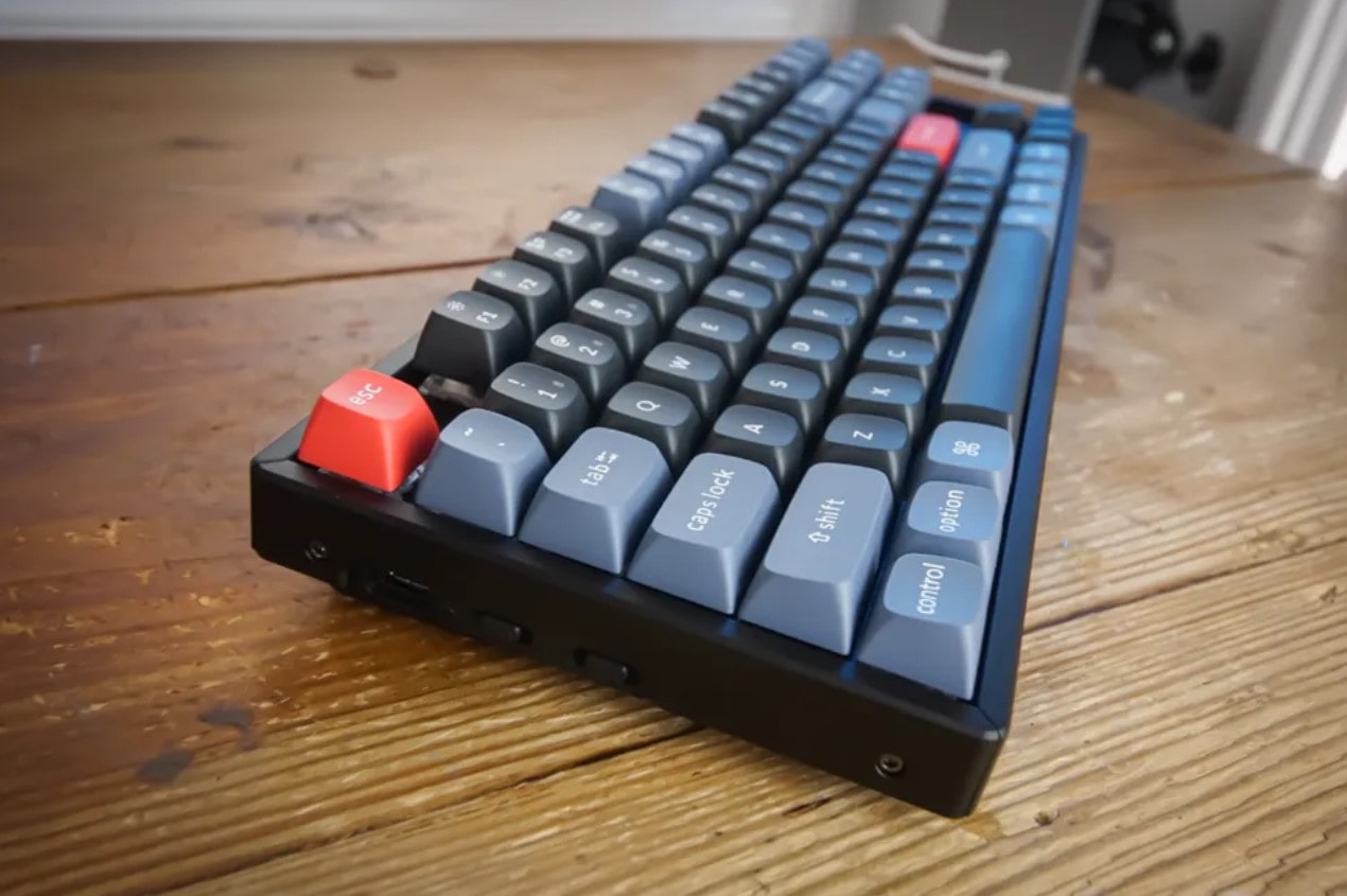 teclado mecánico discreto Keychron K8 Pro