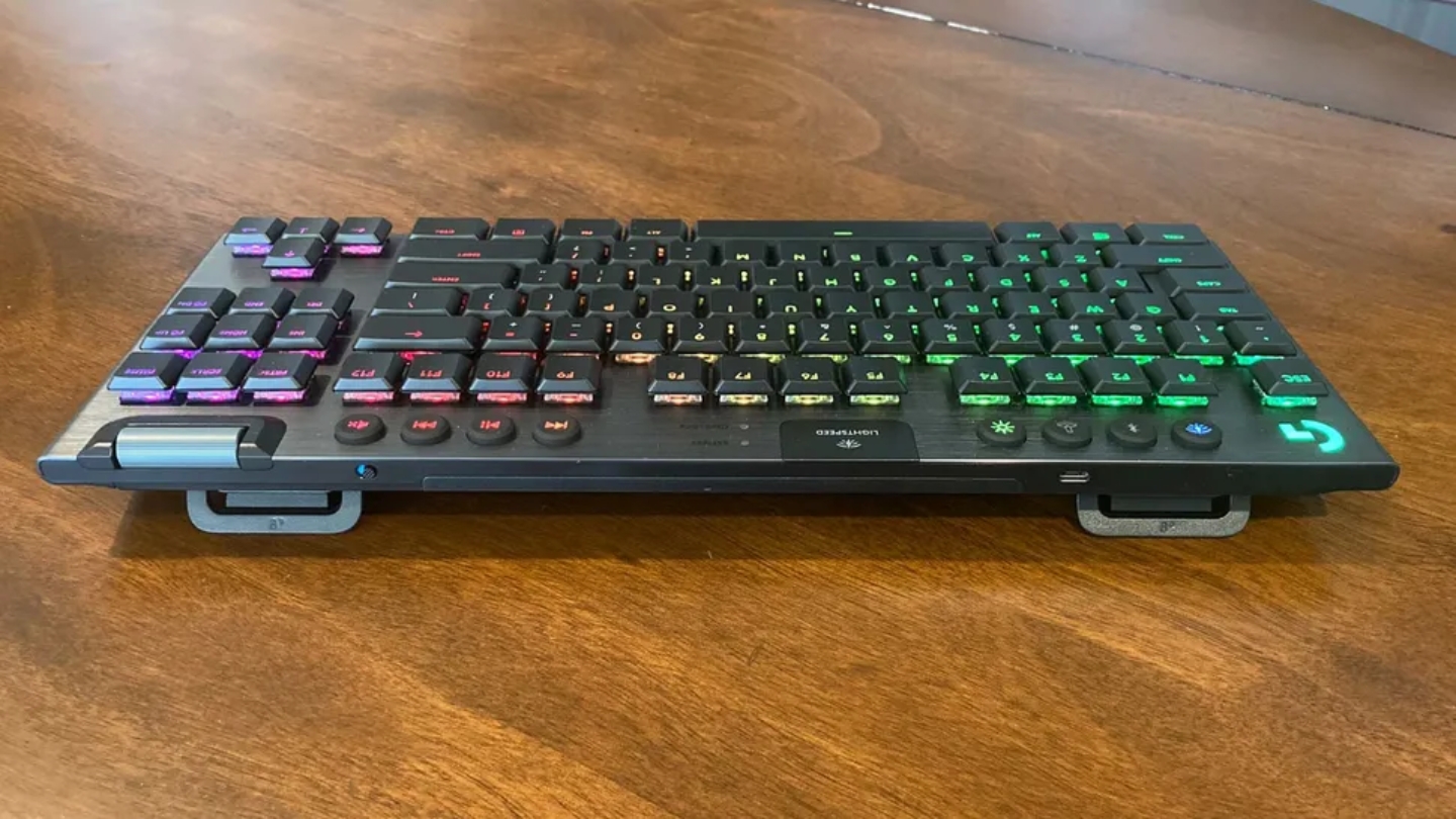 Teclado mecánico inalámbrico para juegos Logitech G915 TKL