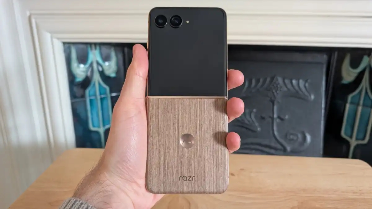 Teléfono Android plegable Motorola Razr 60 Ultra