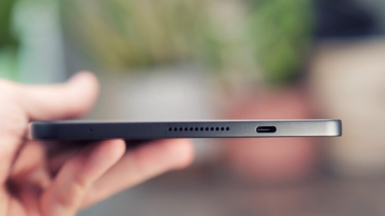 Astra contra iPad Pro M4