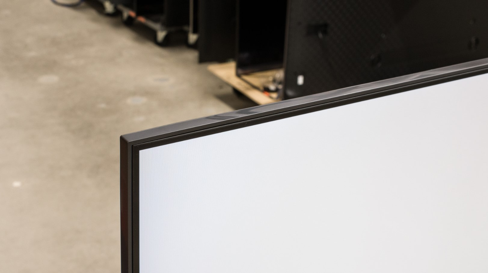 Samsung Q60C smart tv 65 menos 1000