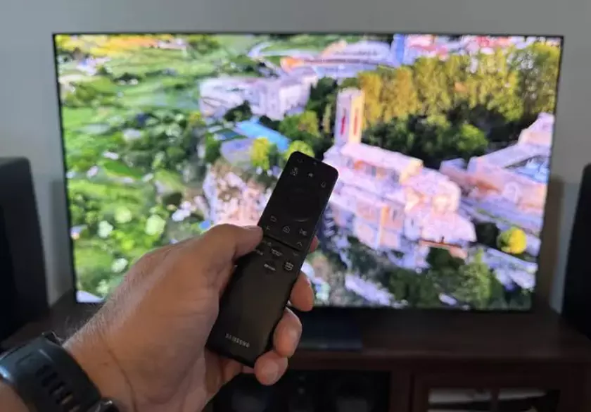 Televisor Samsung S90F OLED 4K para juegos en PC