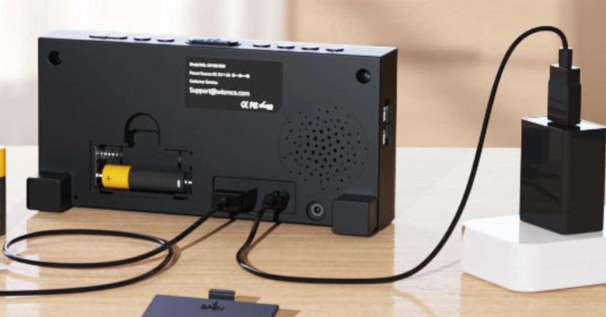 Reloj alarma con volumen creciente