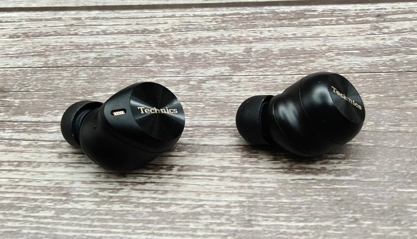 Auriculares Technics EAH-AZ100 con micrófono para el trabajo