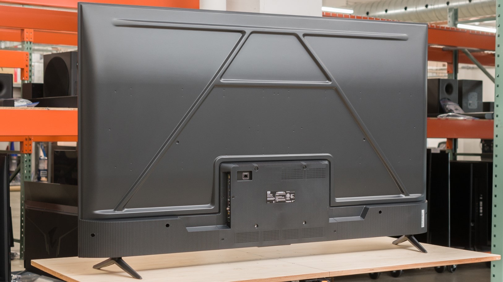 TCL Serie 4 tv 65 bajo 1000