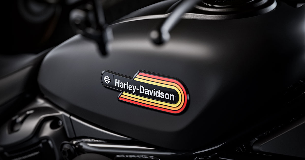 ¿Qué tan grande? Capacidad del tanque de combustible de la Harley-Davidson Nightster Special en detalles Desmontando la capacidad del tanque de combustible de la Harley-Davidson Nightster Special