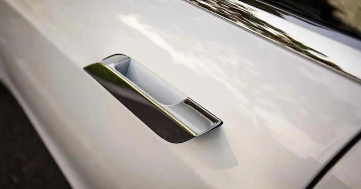 ¿Innovación o vulnerabilidad? ¿Por qué los mangos de puerta del Tesla Model S están causando controversia?