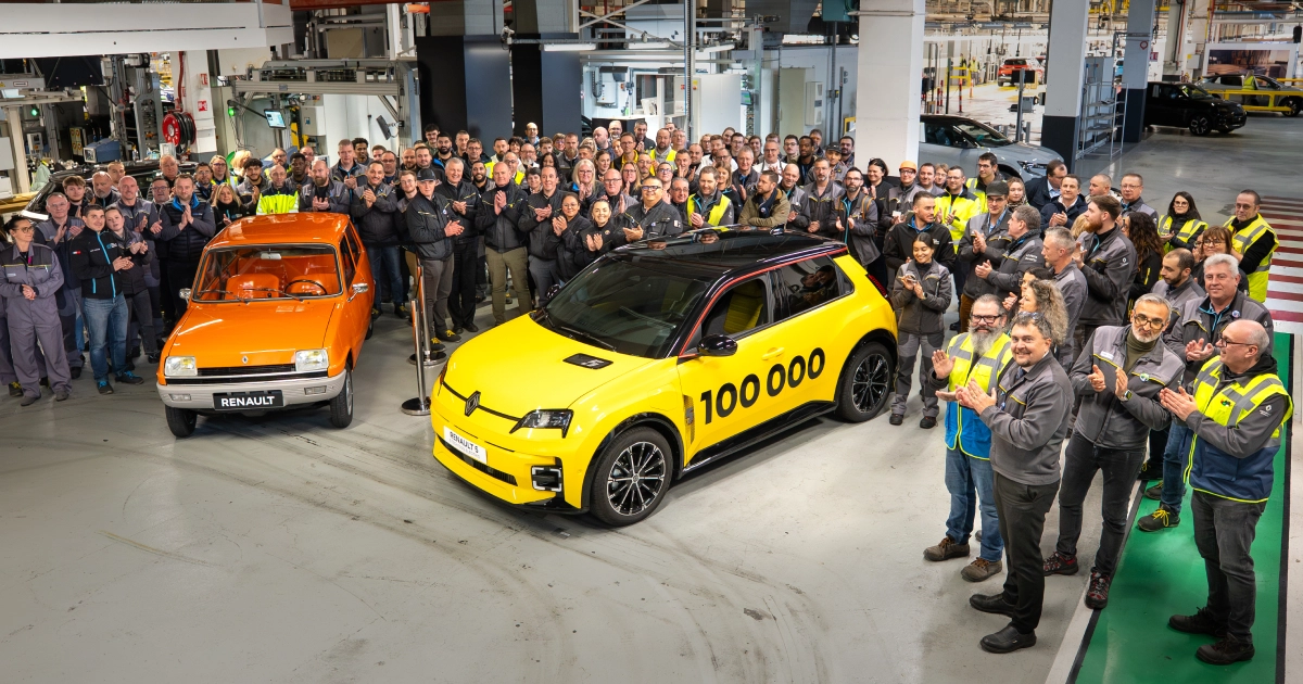 Renault R5 de aniversario: La empresa celebra la producción del coche eléctrico número 100,000