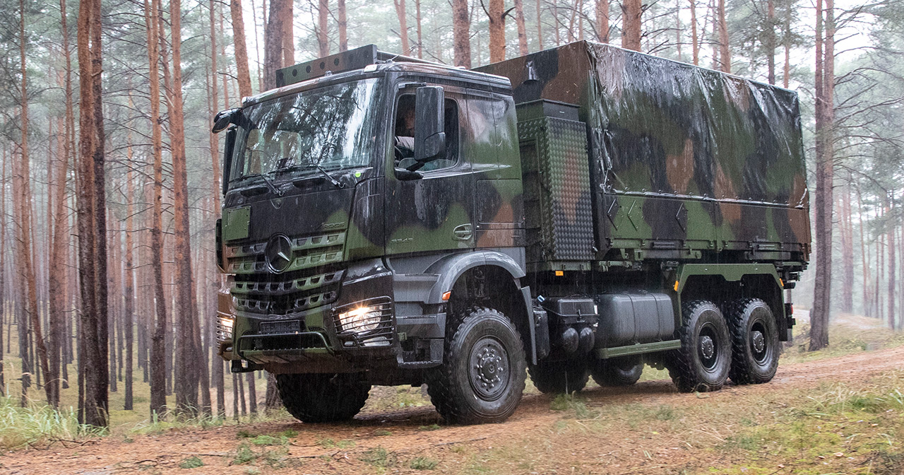 Preparándose para la Aventura: La Mecánica del Gigante Off-Road de Mercedes, Arocs 6x6 Explora la Potencia Detrás del Mercedes Arocs 6x6: El Sueño de un Geek Hecho Realidad