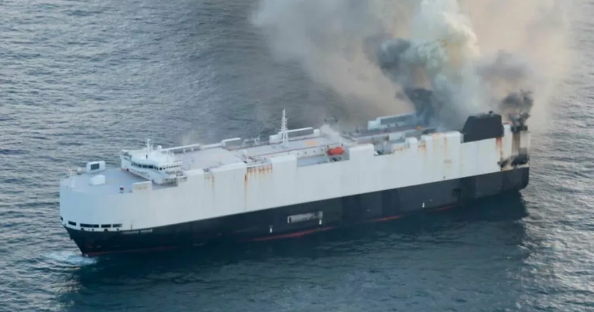 Emergencia en el mar: ¿qué le pasó al Morning Midas? Desafío marítimo: el buque Morning Midas envuelto en llamas