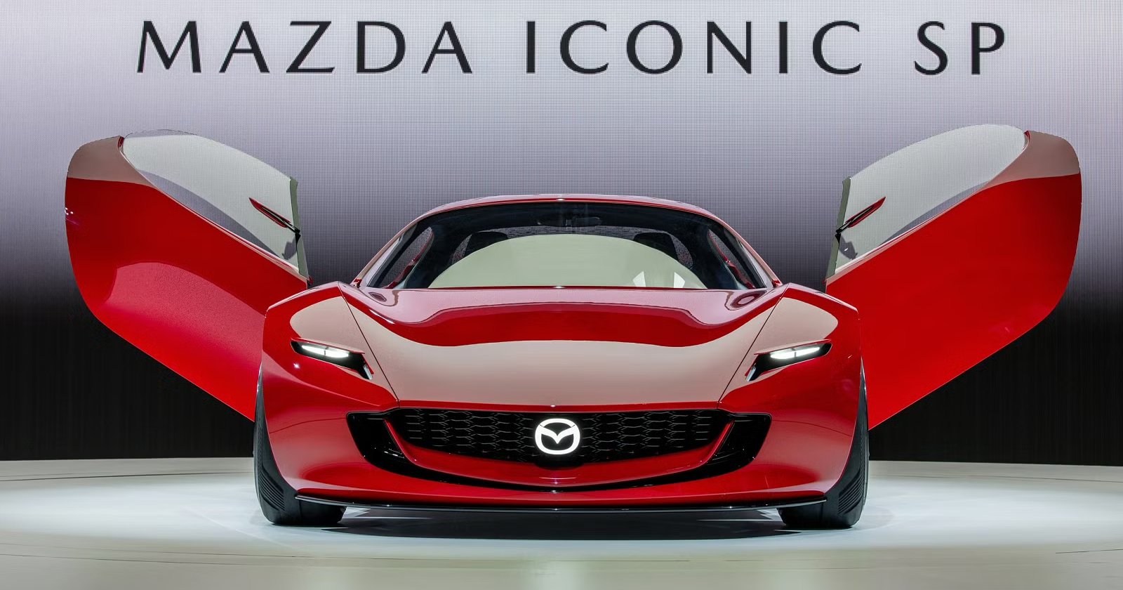 Mazda Iconic SP Concept: Donde la herencia se encuentra con la innovación de vanguardia Mazda revela el impresionante concepto Iconic SP: un vistazo al futuro de los coches deportivos