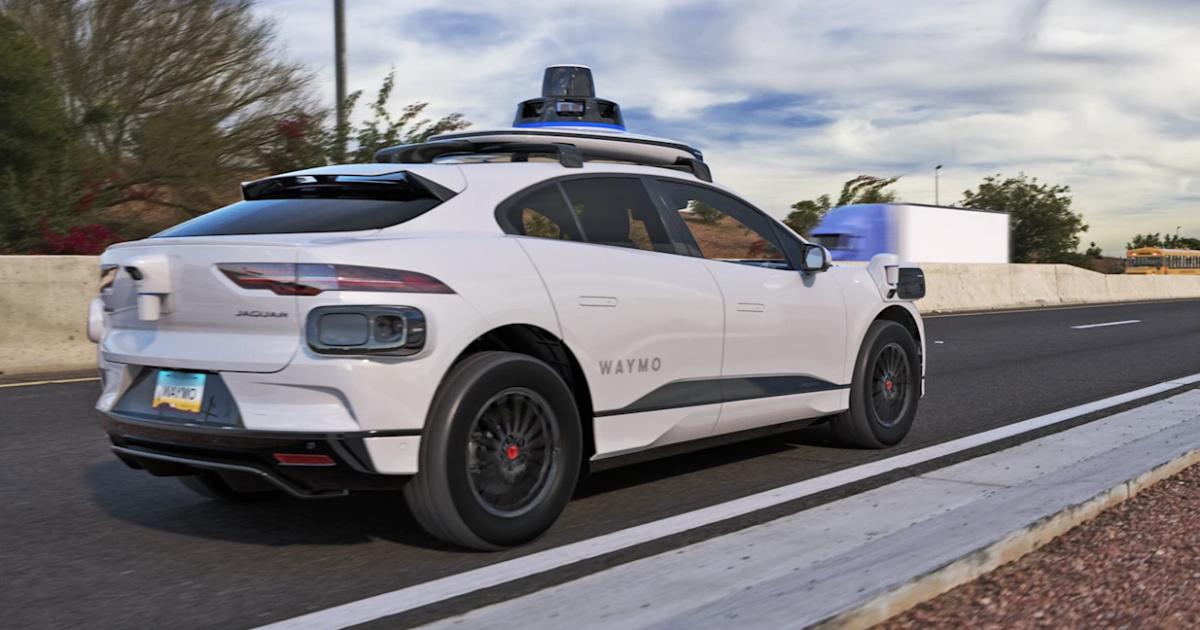 Robots en la carretera: ¿qué hay detrás del éxito de Waymo? Waymo: El futuro de la conducción autónoma es hoy