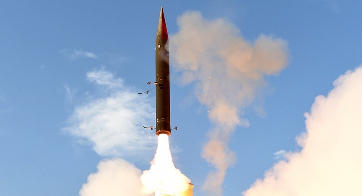 Despegue hacia Stratoforum: cómo Arrow 3 protege los cielos Arrow 3: una nueva frontera en la defensa de misiles balísticos