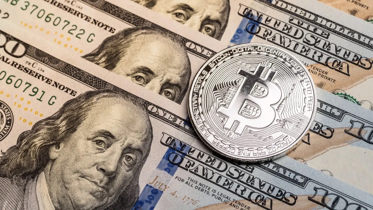Bitcoin cae $8,000: la influencia de la Fed es evidente