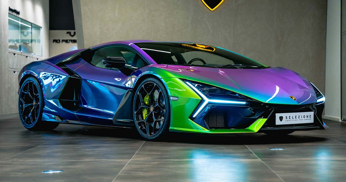 En casa ayer, camaleón hoy: Presentando el Lamborghini Revuelto Lamborghini Revuelto: El nuevo supercoche camaleónico.