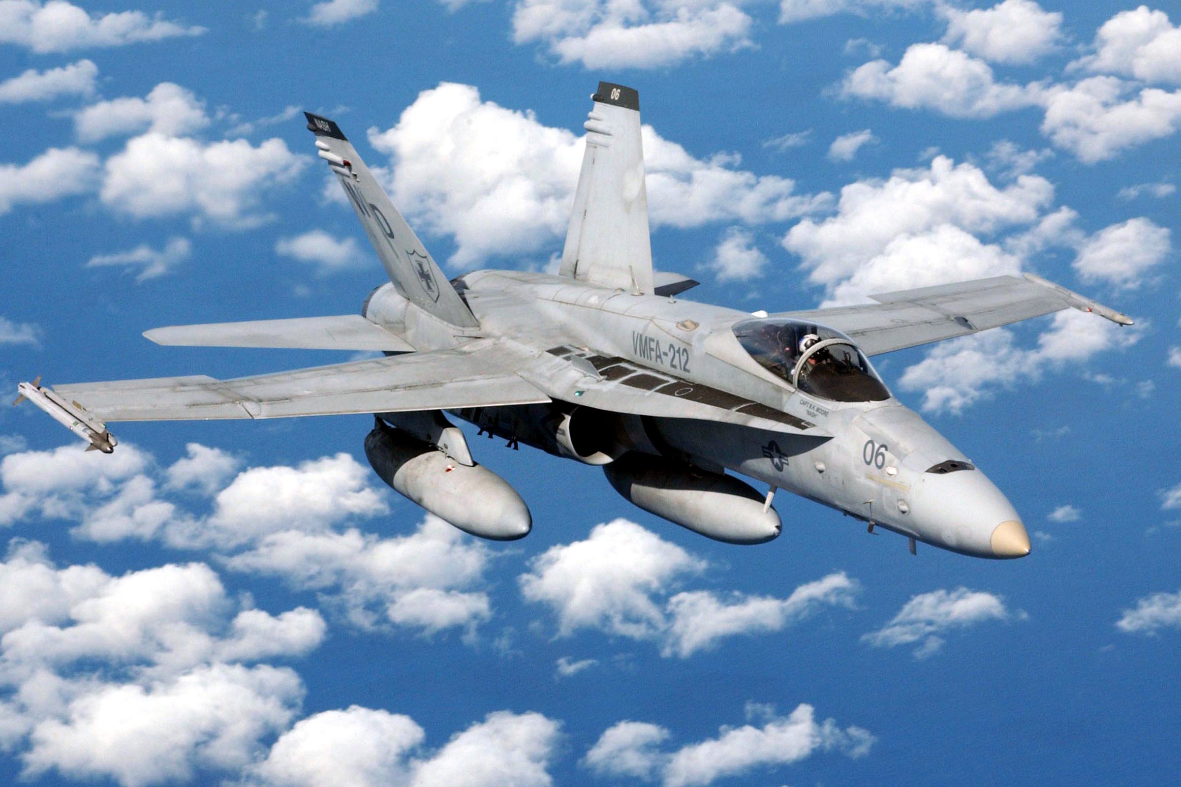Explorando el F/A-18E Super Hornet: ¿qué lo hace especial? F/A-18E Super Hornet desclasificado: primeras impresiones y capacidades técnicas