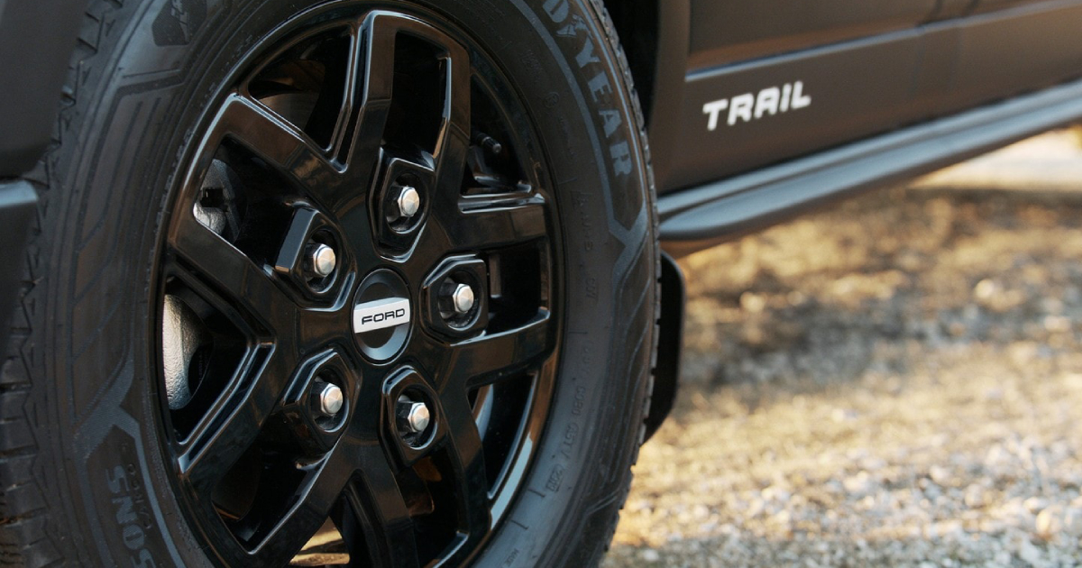 El Ford Transit Trail: Un Viaje de Alta Tecnología hacia una Aventura Llena de Vitalidad Descubre el Nuevo Ford Transit Trail: La Furgoneta Aventurera para Entusiastas de la Tecnología