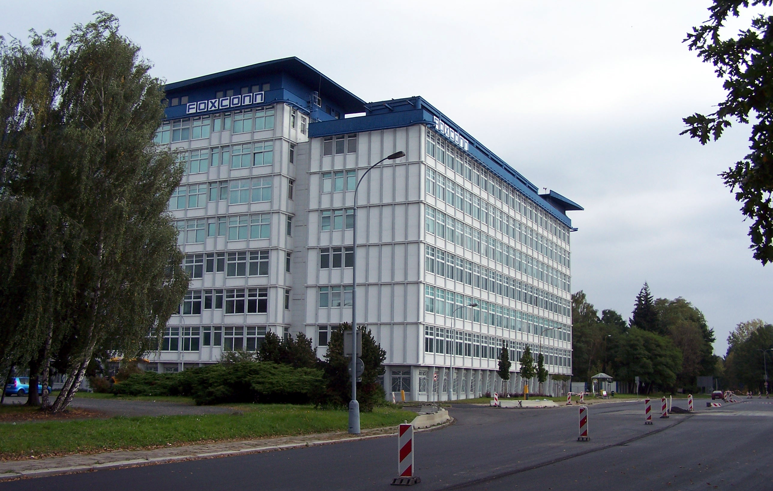 Los empleados de Foxconn en Zhengzhou trabajan horas extra mientras comienza la producción en masa del iPhone 17 Los empleados de Foxconn en Zhengzhou trabajan horas extra mientras comienza la producción en masa del iPhone 17