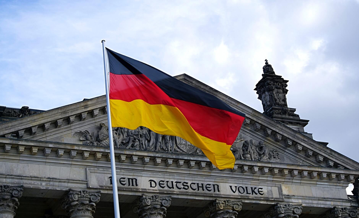 La bandera de Alemania: Desde la Edad Media hasta la era digital - Todo lo que necesitas saber Una nueva mirada a la aprobación de la bandera de Alemania: historia y avances tecnológicos