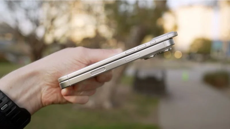 Suavidad en cada milímetro: el iPhone 17 Air tiene solo 5.5 mm de grosor Impresionante: iPhone 17 Air - Delgado como el viento, una cámara y adiós a las tarjetas SIM!