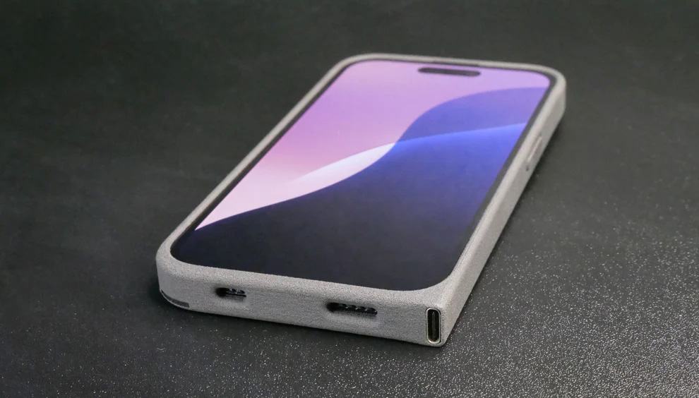 Avance en accesorios: funda híbrida con USB-C y Lightning para iPhone Funda del iPhone: un nuevo híbrido con USB-C y Lightning