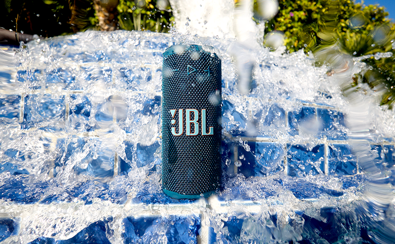 La resistencia y la excelencia del sonido se encuentran en la nueva serie Grip de JBL JBL Grip: El ultimate earwear para atletas en acción