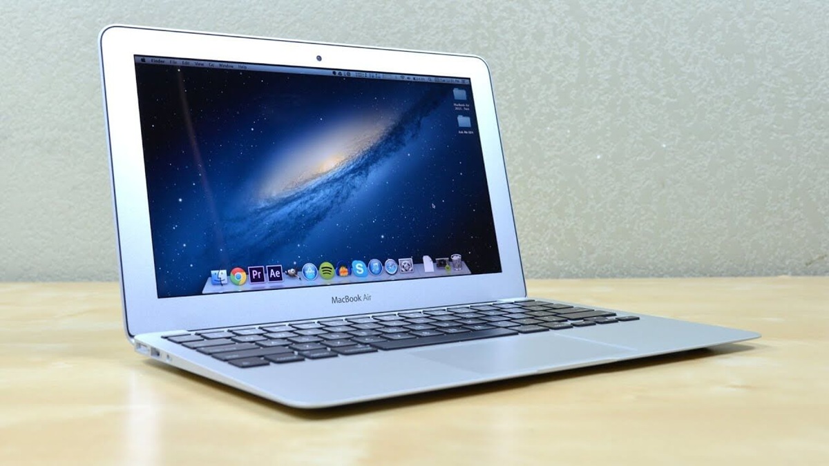 Eficiencia en un Marco Compacto: El Icónico MacBook Air de 11" Revisado Prodigio Compacto de Apple: Redescubriendo el MacBook Air de 11"