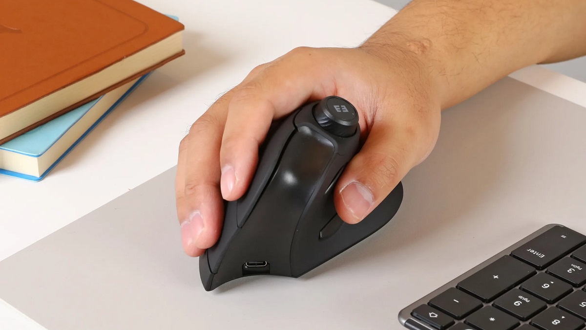 Revisión del MOU-302: el innovador ratón vertical para geeks