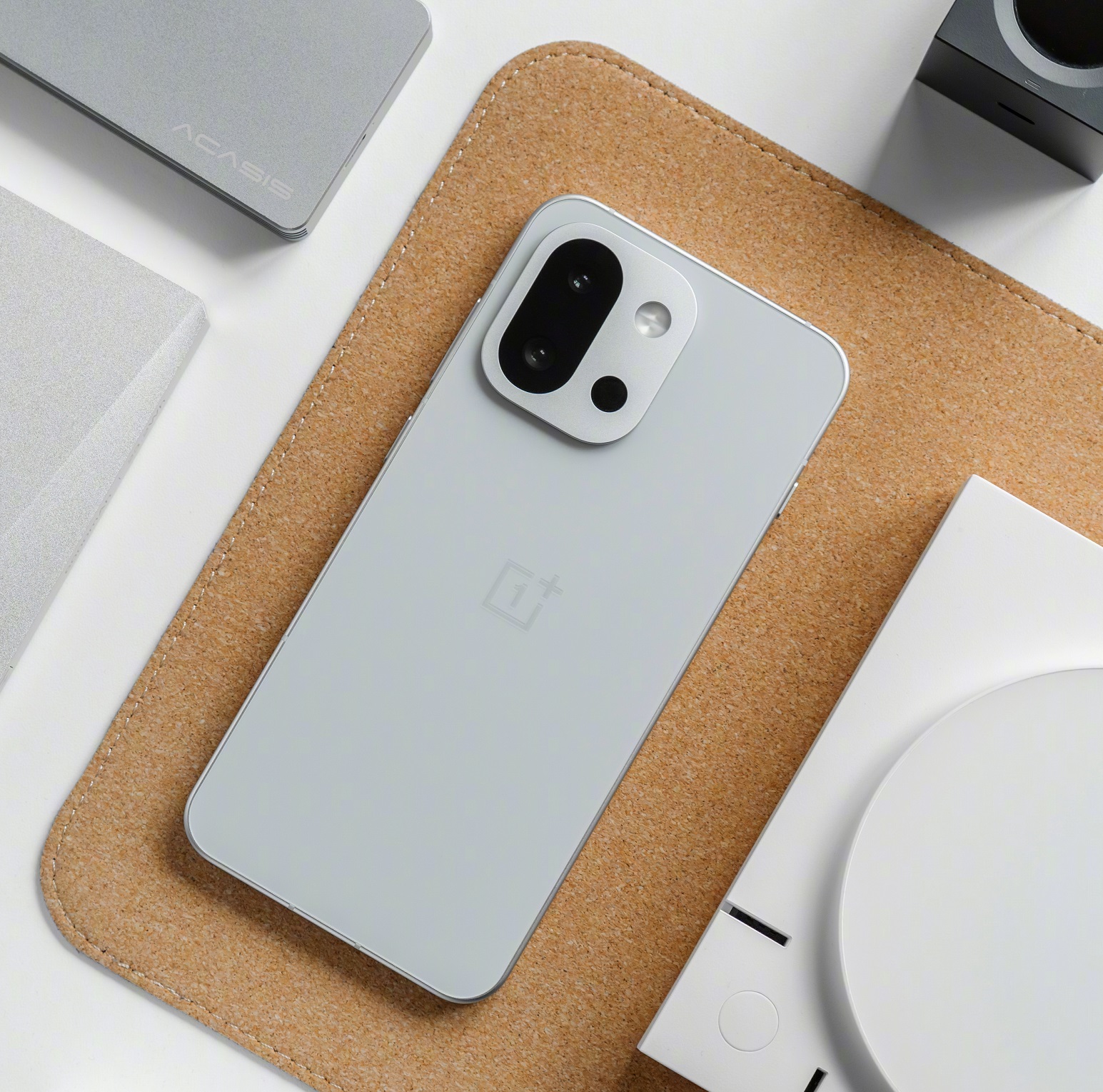 Detalles filtrados y características del OnePlus 13T: Lo que los geeks pueden esperar OnePlus 13T: Un vistazo a la próxima gran novedad en smartphones