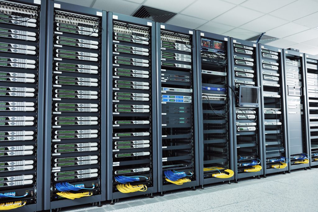 Diseño de racks de servidores: aspectos clave de la gestión de datos Aspectos básicos de la configuración de racks de servidores: ¿qué necesitas saber?