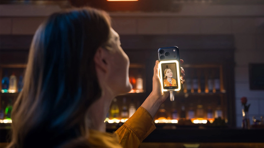 Pantalla de Selfie Compacta: Un Nuevo Estándar para los Entusiastas de las Selfies