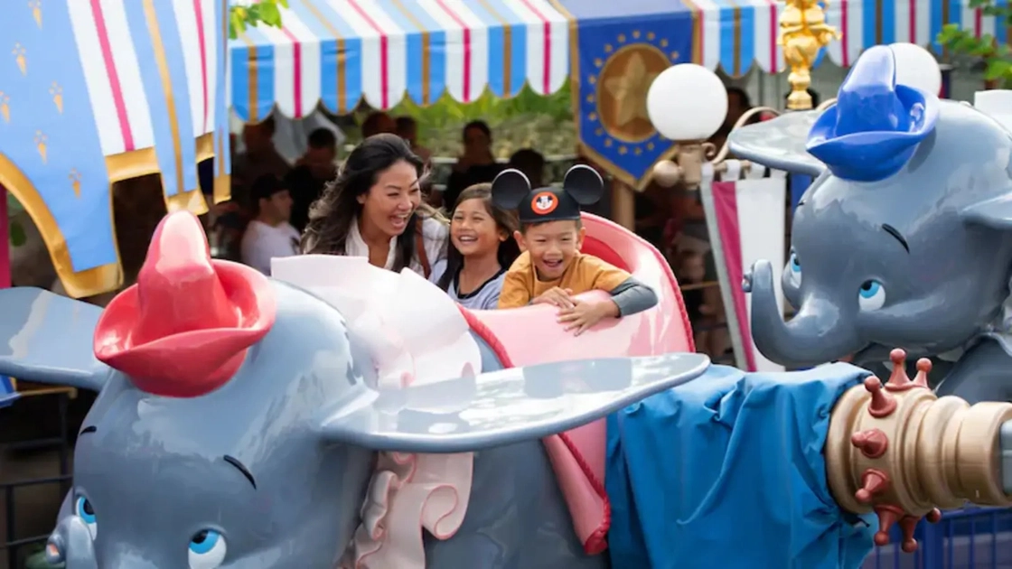 Disney enfrenta una demanda colectiva por usar reconocimiento facial en sus parques sin consentimiento explícito