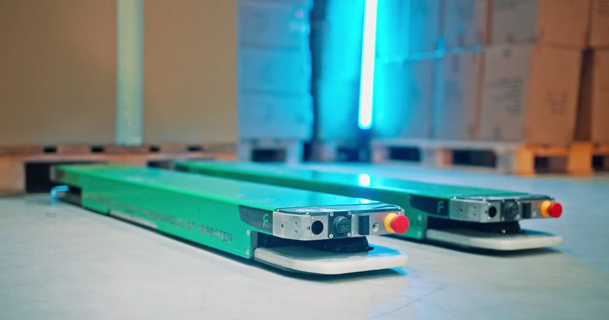 Intralogística del Futuro: Lanzan Impresionantes Imágenes de los Innovadores Robots Montacargas de Unidades Filics