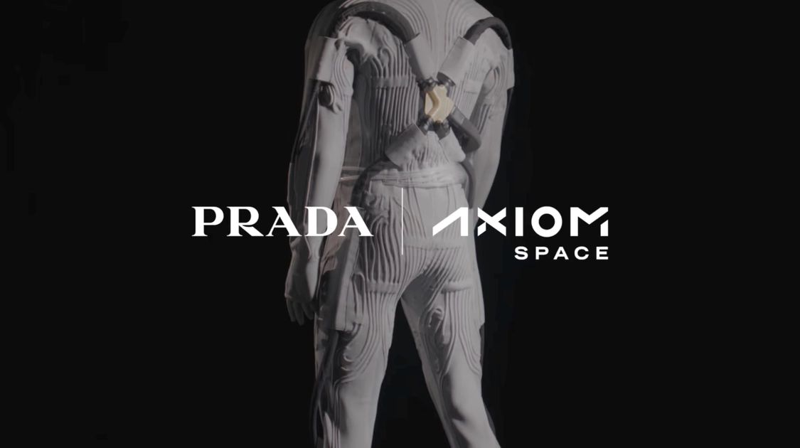 El LCVG de Axiom Space y Prada incorpora una red de tuberías de agua para regular la temperatura corporal del astronauta durante las caminatas lunares.