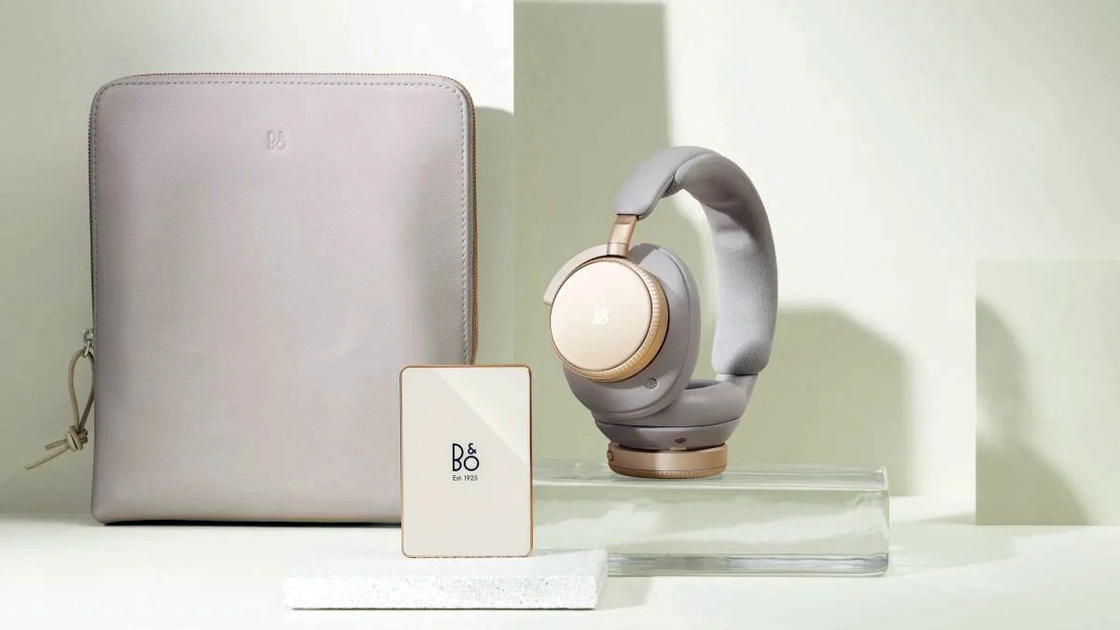 El power bank de Bang & Olufsen en color Infinite Black. Ilustración: B&O