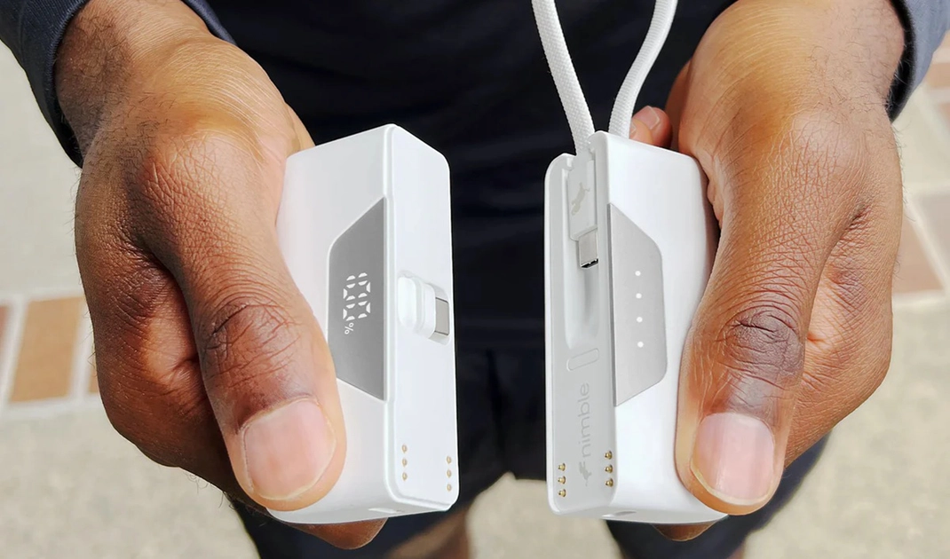 El Nimble Sharepower dividido en sus dos módulos independientes de 5.000 mAh.
