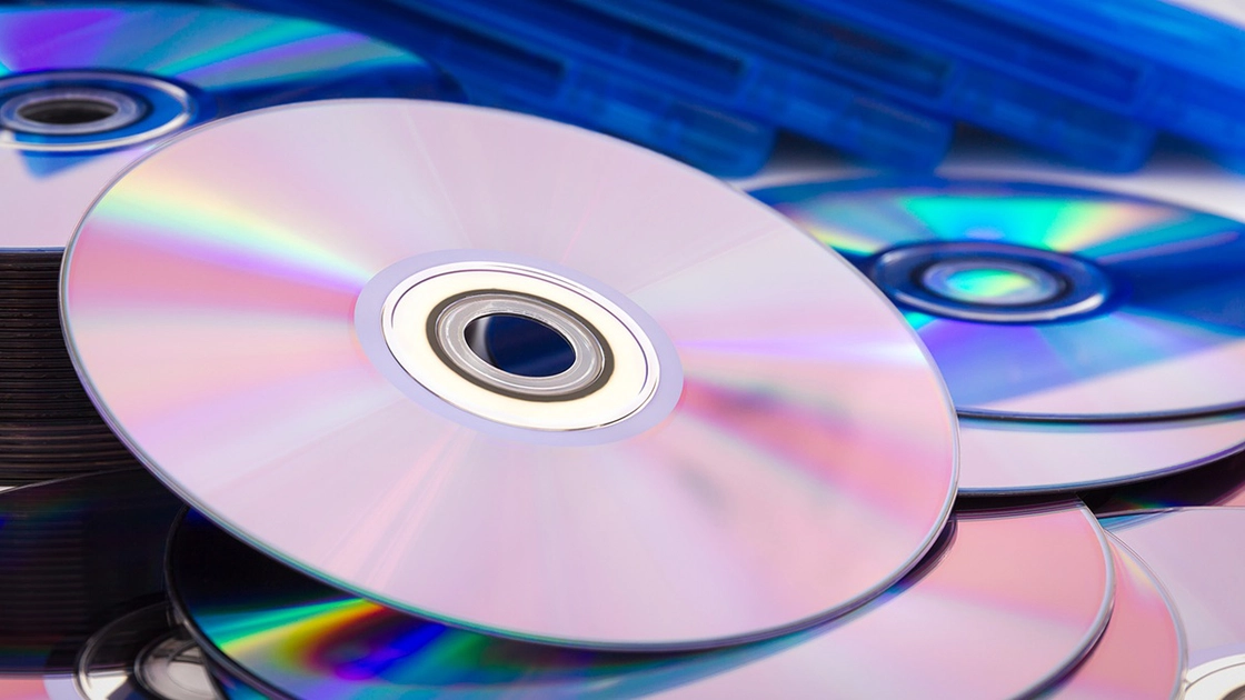 Un exdirectivo de Square Enix cree que eliminar los discos de PS5 abaratará los juegos digitales