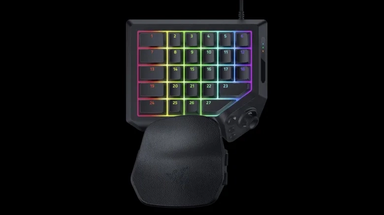 Razer Tartarus V2 Pro con joystick TMR y switches ópticos analógicos de segunda generación.