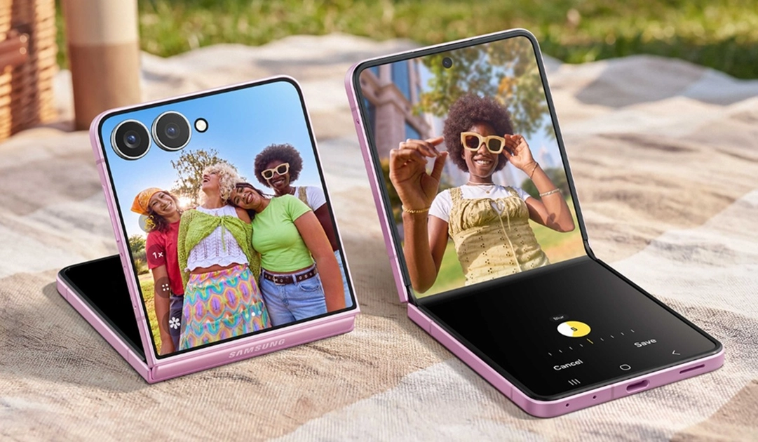 Samsung Galaxy Z Flip 8 en los colores Cream, Pink y Graphite disponibles en España.