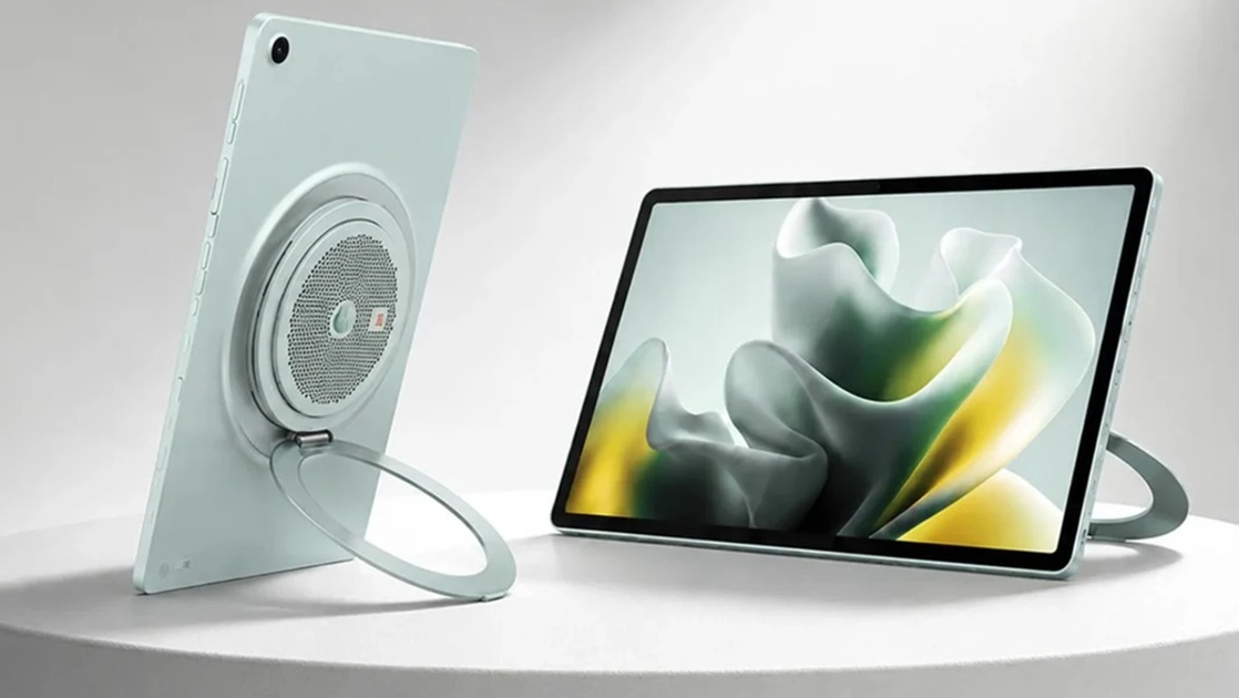 El sistema de nueve altavoces JBL Pro ocupa la parte trasera del Moto Pad 70 Groove.