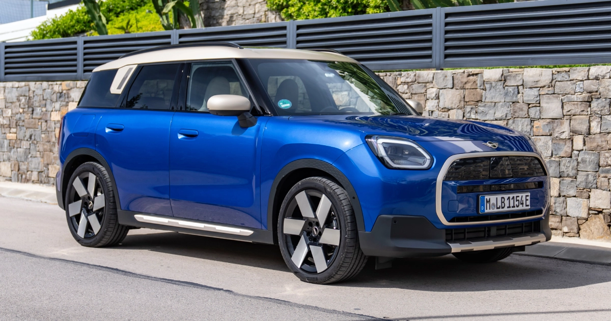 Explorando la Frontera Eléctrica: MINI Countryman E Revela un Atractivo Futurista