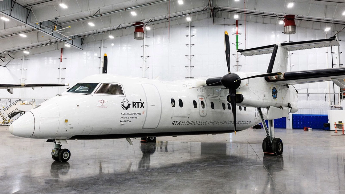 El sistema de propulsión híbrido de Pratt & Whitney durante las pruebas en tierra. Foto: RTX