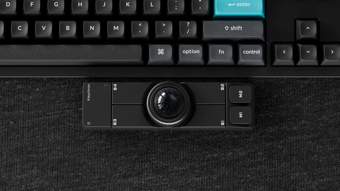 El Nape Pro puede colocarse bajo la barra espaciadora o a los lados del teclado, con hasta 8 ángulos de posicionamiento.
