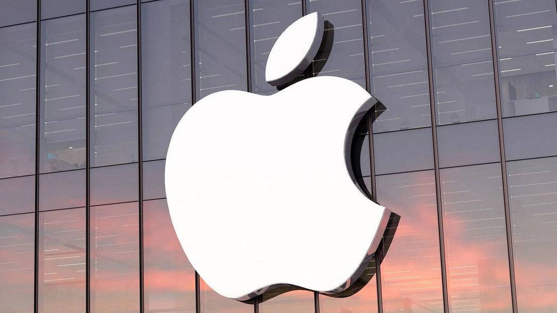 Apple planea nueve iPhones en dos años: el iPhone 20 con pantalla curva y AirPods con cámara llegan en 2027