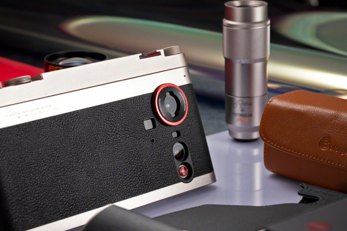 Nubia Z80 Ultra recibirá un conjunto completo de lentes externos, y la funda con el montaje luce simplemente increíble (foto)-8 Funda de dos componentes Nubia Z80 Ultra