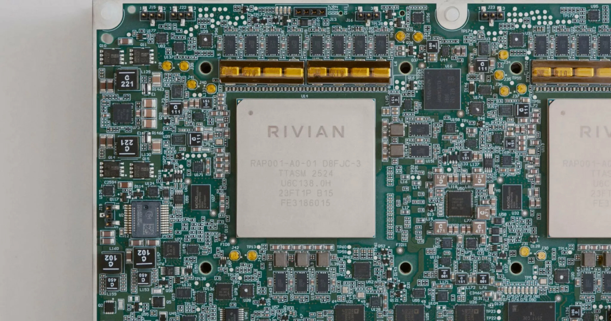 Placa de circuito impreso con chip de Rivian