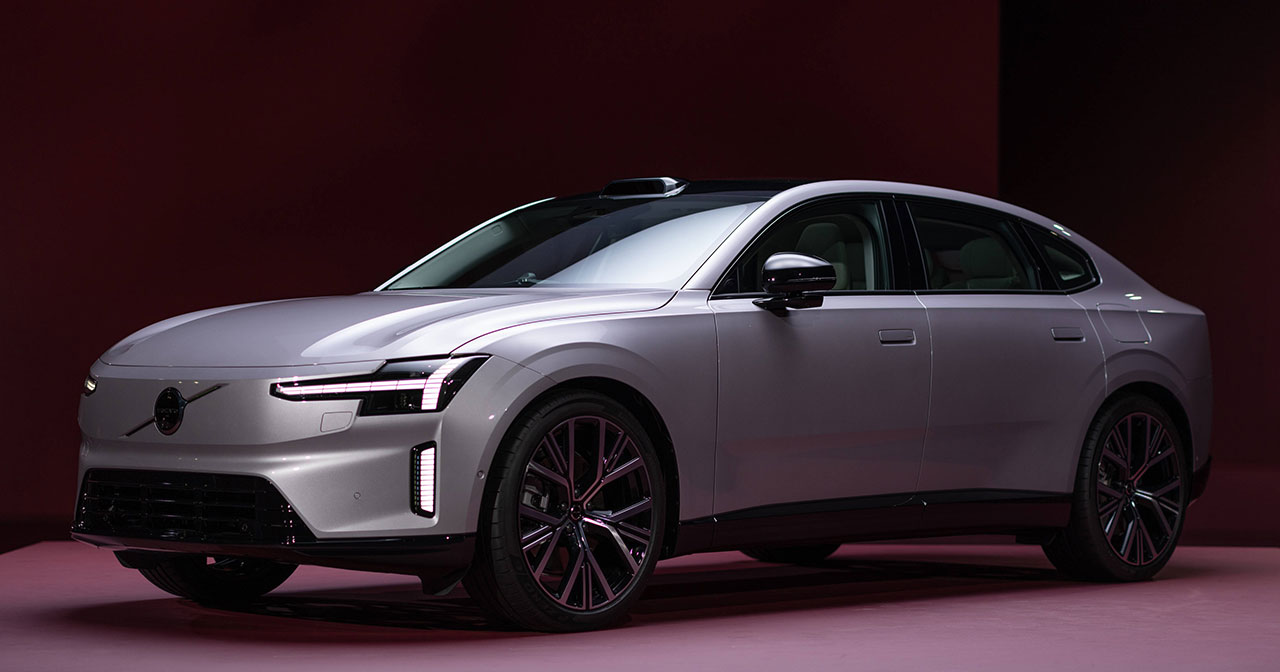 Volvo ES90 en la línea de producción Volvo ES90 en la línea de producción