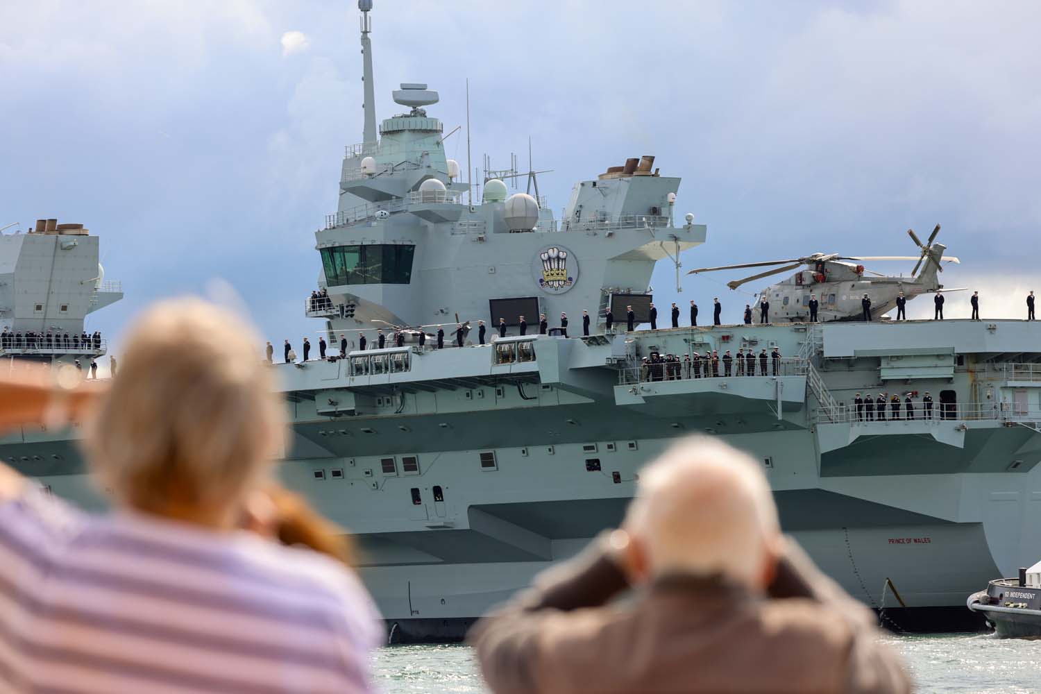El HMS Prince of Wales, valorado en 3.850 millones de dólares, ha zarpado rumbo a EE.UU. - El mayor portaaviones británico recibirá cazas F-35B, aviones convertibles MV-22 y drones-2 El HMS Prince of Wales, valorado en 3.850 millones de dólares, ha zarpado rumbo a EE.UU. - El mayor portaaviones británico recibirá cazas F-35B, aviones convertibles MV-22 y drones-2