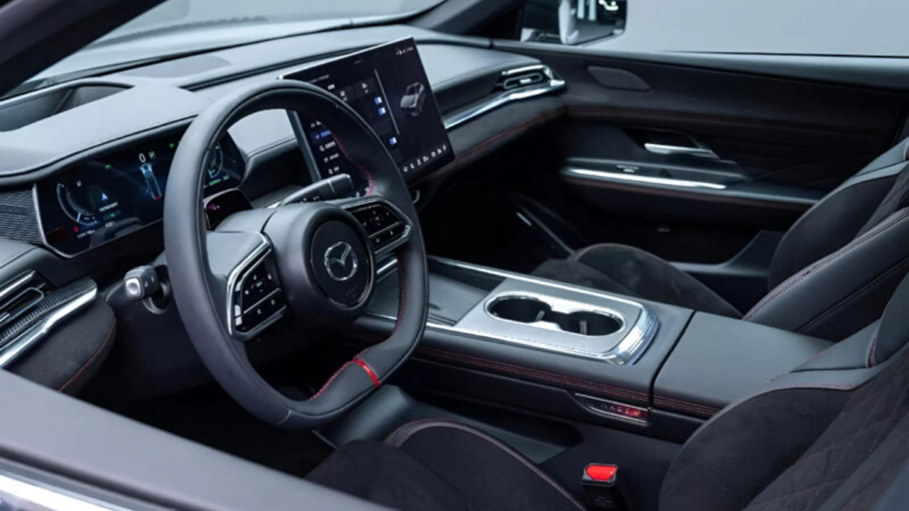 Interior de la Mazda EZ-6 Sports Edition Interior de la Mazda EZ-6 Sports Edition