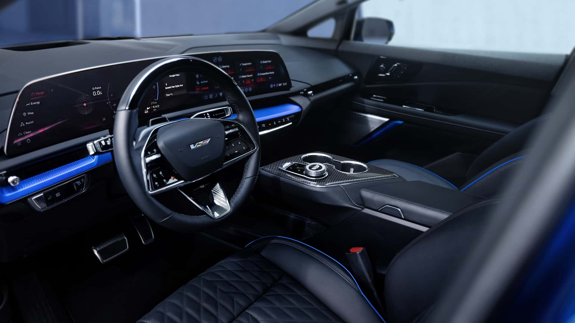 2026 Cadillac Optiq V en el garaje. 2026 Cadillac Optiq V en el garaje.